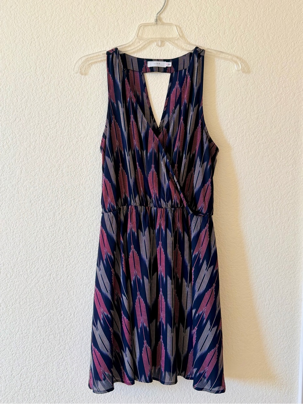 LUSH Sleeveless Navy & Plum Printed V-Neck Dress (Medium)